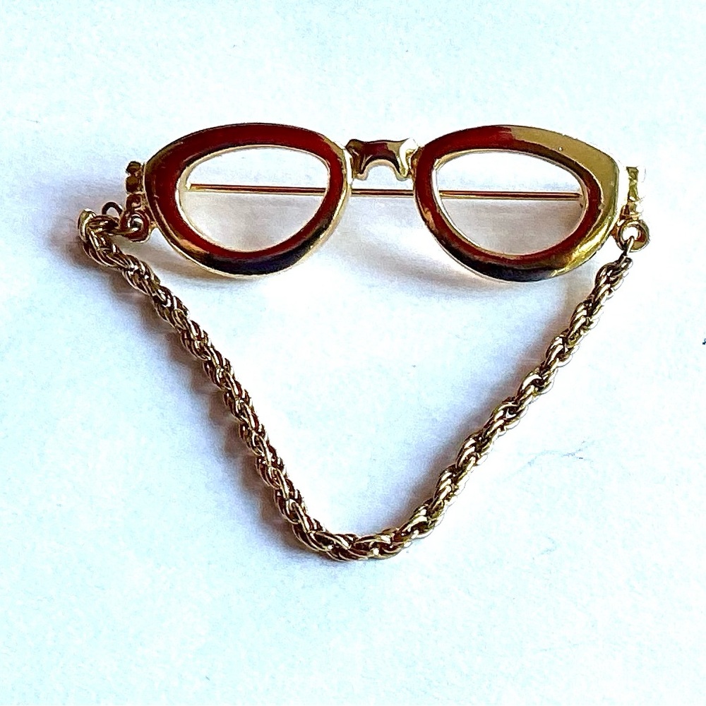 Vintage Gold-Tone Eyewear Brooch with Chain